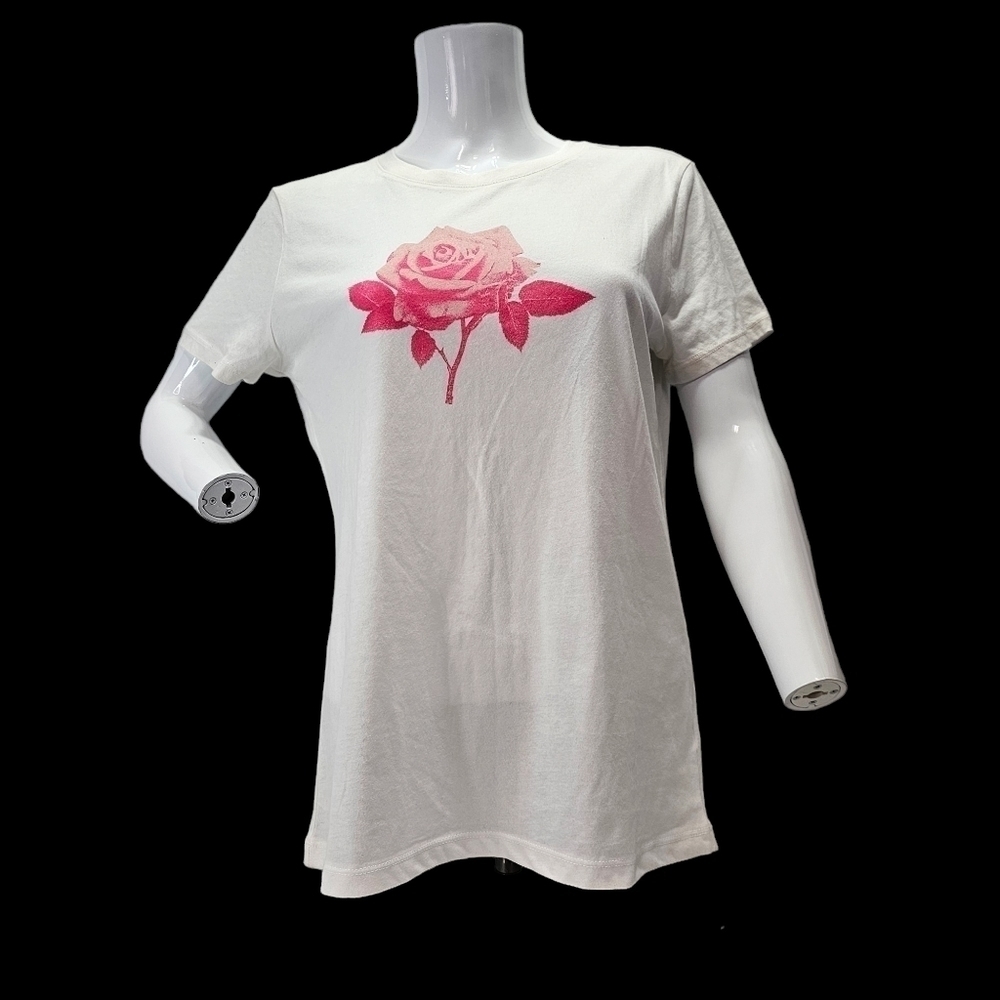 Aeropostale Classic Crew Cream Colored Graphic T-shirt with Red and Pink Rose